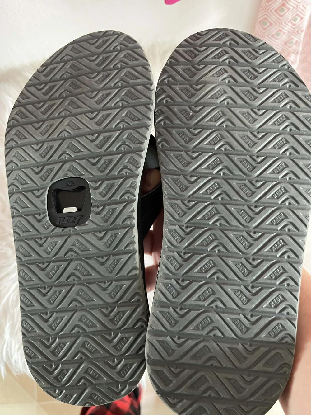 Reef Black Men's Cushioned Flip Flops